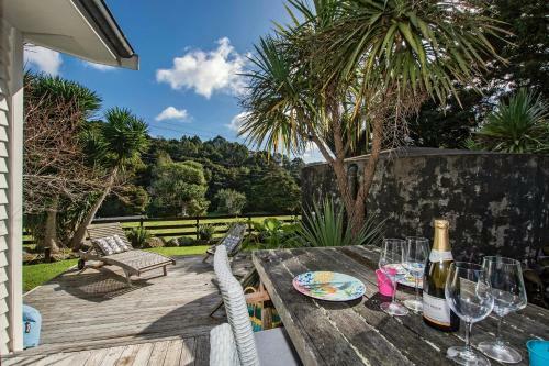 Sandy Bay Hideaway - Sandy Bay Holiday Home
