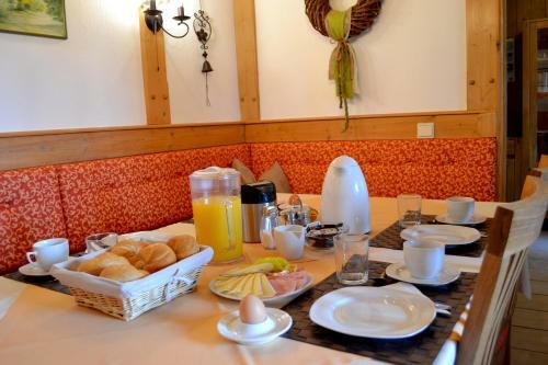 Hostal G�stehaus Pfisterer