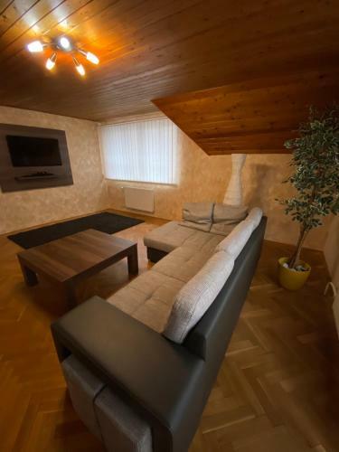Villa Apartm�ny Laura