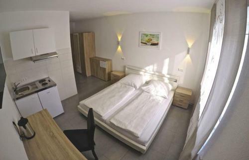 Hostal Pension Kochertal
