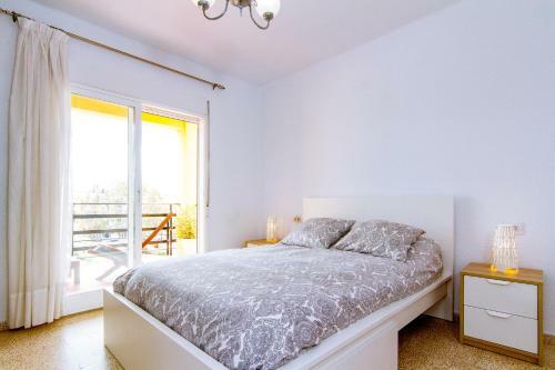 Apartamento Primera L�nea En Playa Sur. Plaza Constituci�n