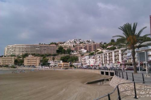 Apartamento Primera L�nea En Playa Sur. Plaza Constituci�n