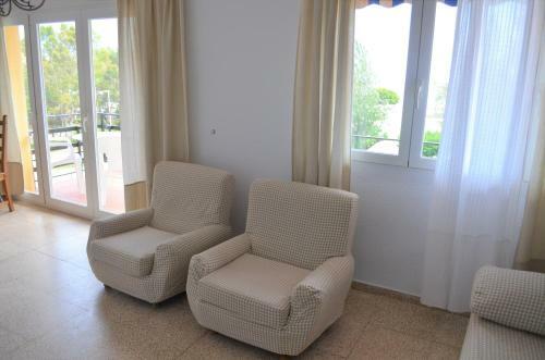 Apartamento Primera L�nea En Playa Sur. Plaza Constituci�n