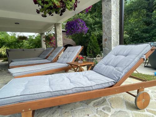 Villa Gold River