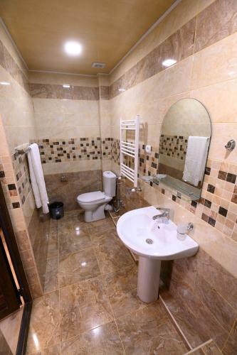 Karnel Hotel