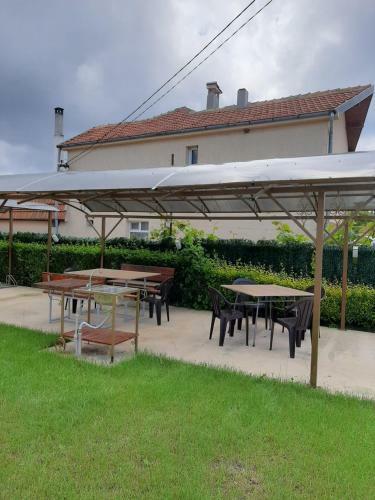 Hostal Guest House Valiland