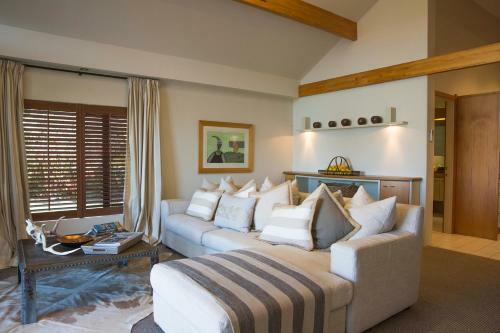Olive Hill Guest Lodge