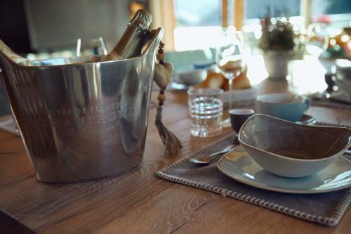 Mountain Chalet R