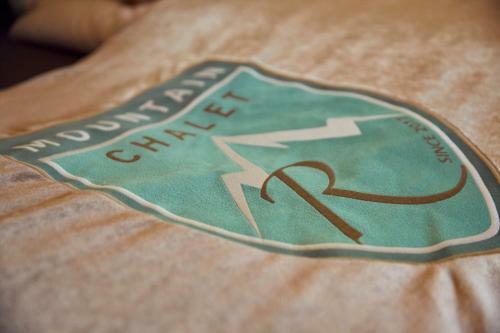 Mountain Chalet R