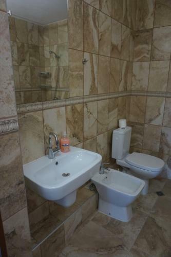 Hostal Seaside Guest Rooms