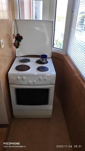 Unique Location Apartment With Parking