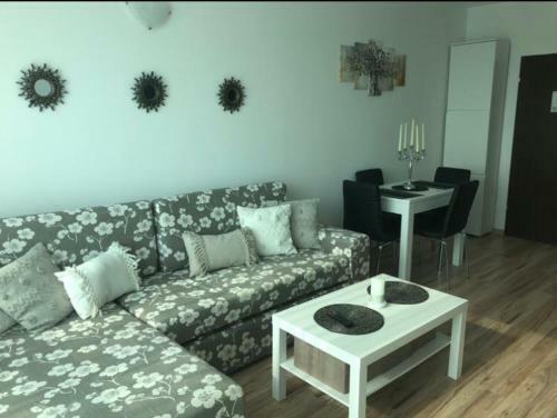 Apartamento Sch�ne 2 Zimmer Wohnung, 2 Min. Vom Strand Entfern