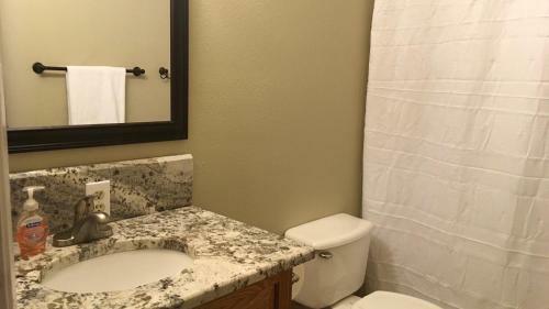 Rainbow Row - Two Private Units In Complex, Near Mendenhall Glacier, Trails, And Conveniences!