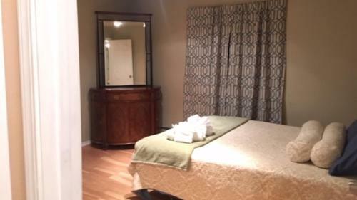 Rainbow Row - Two Private Units In Complex, Near Mendenhall Glacier, Trails, And Conveniences!