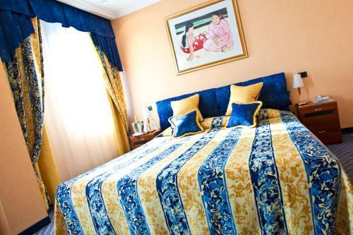 River Palace Hotel