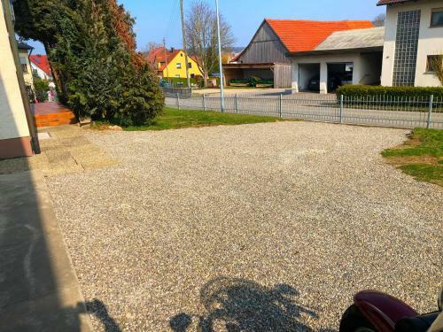 Apartamento Ferienwohnungen / Ferienhaus Adelsried