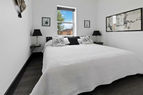 Secluded Simcoe St Treasure