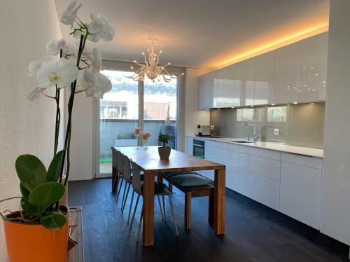 Central & Elegant Room In Biel