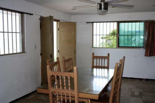 Cute Refurbished Beachfront House, Private Paradise For A Couple