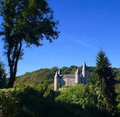 Cocooning Near Dinant