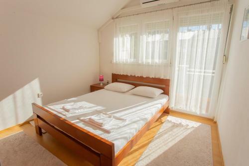 Hostal Guesthouse Aurora