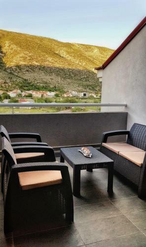 Sun Valley Apartments