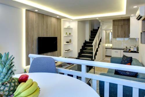 Emerald Apartment