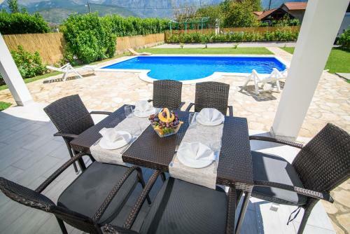 Villa Mirna