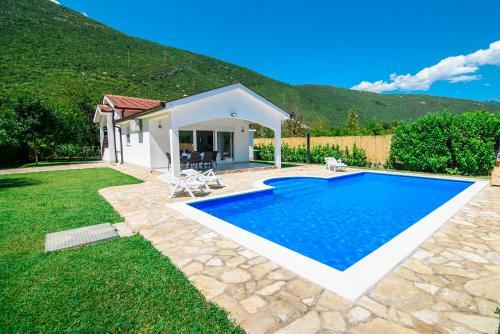 Villa Mirna