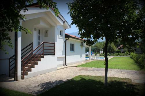 Villa Mirna
