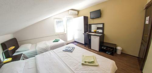 Hostal Guesthouse Stari Grad