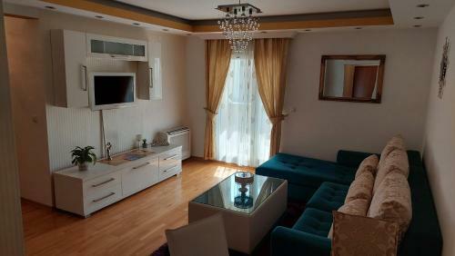Queen's Apartman And Free Garage Parking