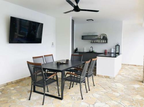 Luxury Villa Leina