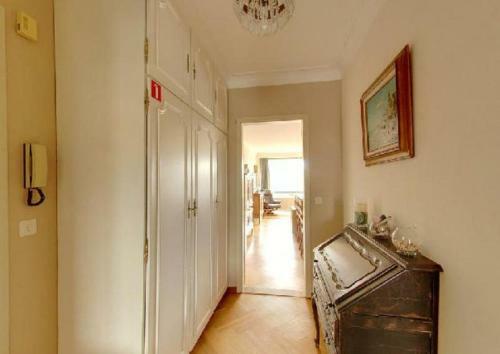 A. Ruzettelaan 183 Apartment 5a1 Neptunus