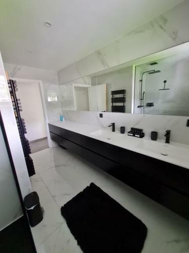 Apartamento The White Villa