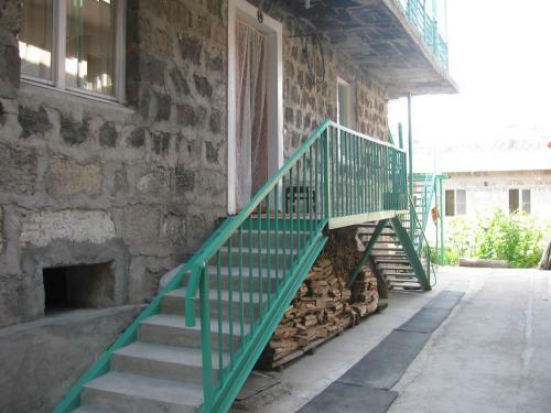 Hostal Ani Guest House
