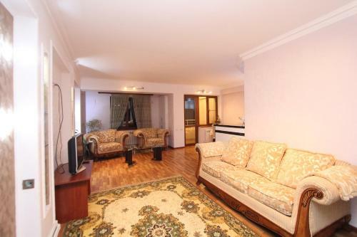 Mountain View Apartment