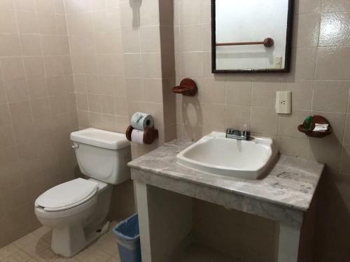 Hotel Yaxch�