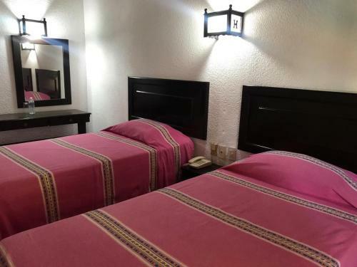 Hotel Yaxch�