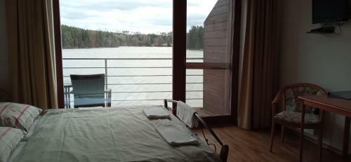 Hostal Penzion Ratm�r�k A Vin�rna U Raka