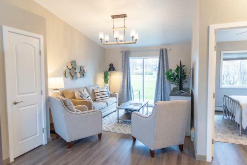 Motel Colony Suites