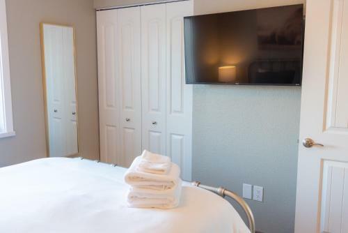 Motel Colony Suites