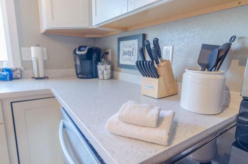 Motel Colony Suites