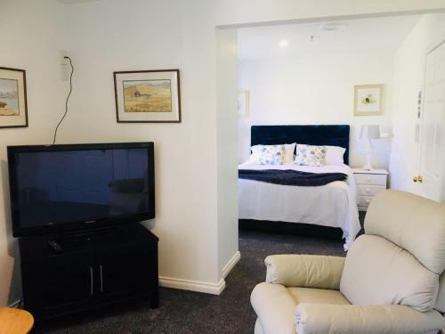 64 Mandalea B&B