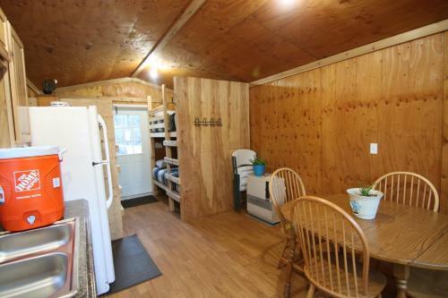 Alaskan Adventure Dry Cabins