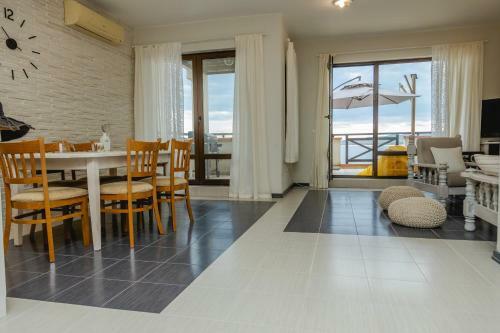 Apartamento Lovely 3bd Flat With Parking And Sea View
