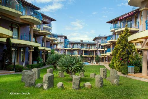 Garden Beach Apartment 28