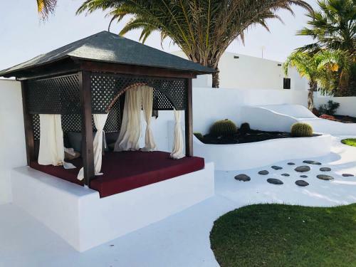 Villa Chao Private Heated Pool, Garden, Wifi, A/c