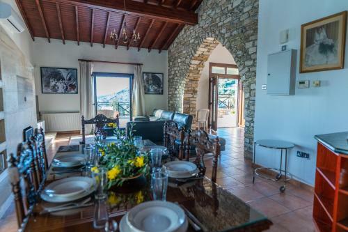 Lefkara Villa