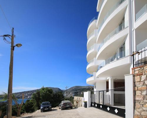 Pearl Apartment